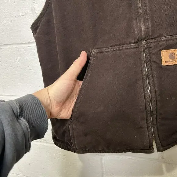 Carhartt Sherpa-Lined Mock-Neck Vest “Dark Brown” V33 DKB